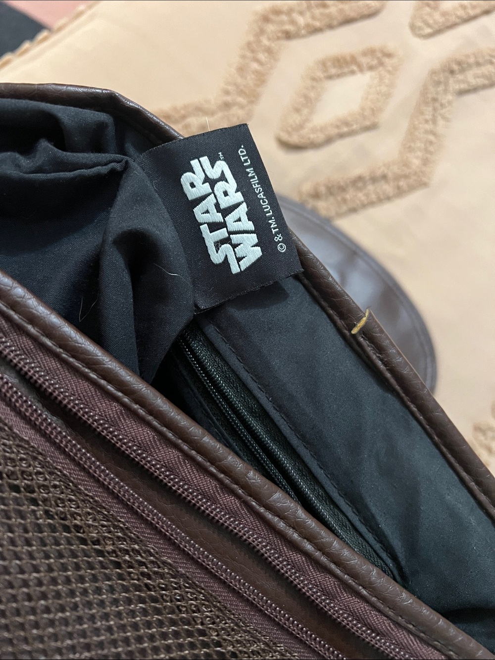 Star Wars Dark Brown Messenger Bag with Light Blue Striped Strap - Picture 6 of 8
